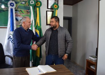 Presidente da Câmara de Vereadores Sr. Joarez Mendes dos Santos assumi temporáriamente o cargo de Prefeito Municipal